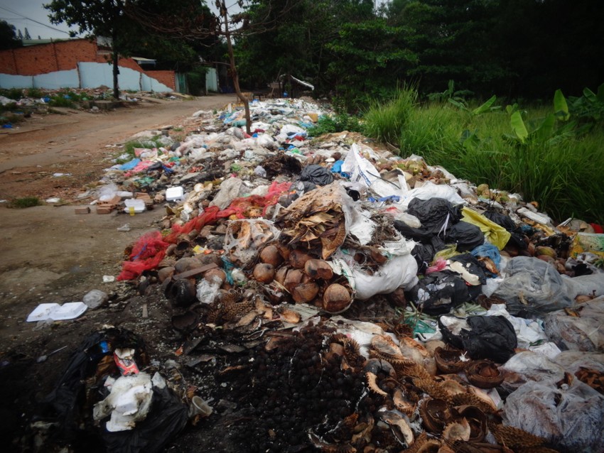 Những hình ảnh về rác chợ tự phát sẽ khiến bạn suy ngẫm về hậu quả của việc thải đổ rác một cách tùy tiện. Chúng ta hãy chung tay vì một chợ sạch đẹp và không phải lo lắng về vấn đề môi trường nữa.