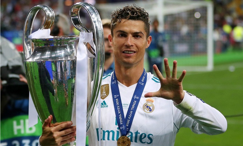 Real Madrid săn đuổi Ronaldo 2024: Bất chấp những tin đồn cho rằng Ronaldo sẽ ở lại Juventus, Real Madrid vẫn nỗ lực để đưa tiền đạo người Bồ Đào Nha trở lại Bernabeu vào năm