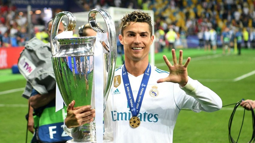 Ronaldo là một trong những cầu thủ bóng đá xuất sắc nhất mọi thời đại! Hãy xem ảnh liên quan để chiêm ngưỡng sự nghiệp đẳng cấp của anh!