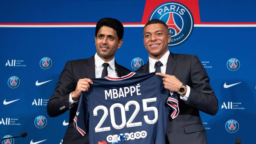 Mbappe, cầu thủ trẻ đầy triển vọng đang nhanh chóng trở thành niềm tự hào của PSG. Anh ấy sở hữu vẻ ngoài trẻ trung, tài năng và tinh thần chiến đấu cao. Xem ảnh về Mbappe tại PSG, bạn sẽ cảm thấy đầy cảm hứng khi theo đuổi ước mơ của mình.