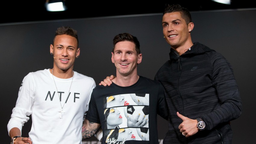 Neymar, Messi và Ronaldo sẽ làm gì khi họ bị ghép vào một trò hề? Truy cập vào ảnh và bạn sẽ có câu trả lời. Những tình huống dở khóc dở cười, sự hài hước không thể giấu diếm cùng với những kỹ năng đỉnh cao sẽ mang đến cho bạn những giây phút thư giãn đầy bất ngờ. Điểm qua ngay!