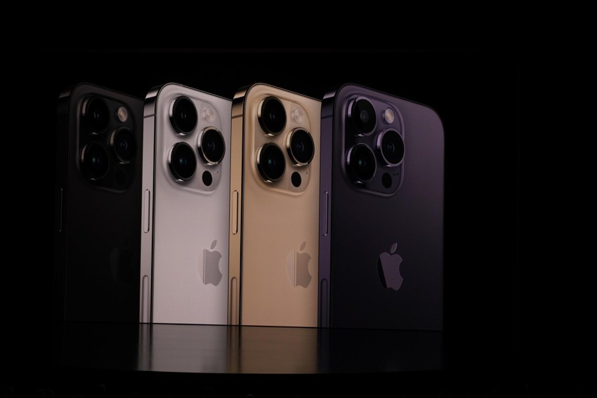 iPhone 14 với 5 màu chủ đạo đang làm mưa làm gió trên thị trường smartphone. Hãy trải nghiệm không khí đầy màu sắc tươi mới khi sở hữu một chiếc iPhone 14 của riêng bạn. Hãy vào xem ngay hình ảnh liên quan để lựa chọn được màu sắc ưng ý nhất.