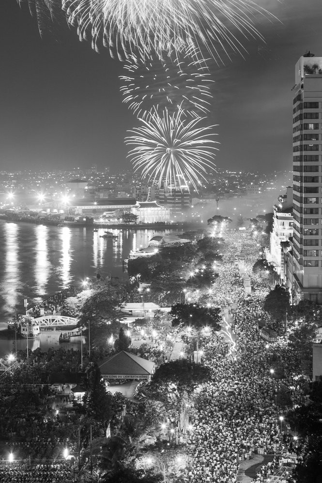 Sài Gòn đen trắng: Khám phá thành phố Sài Gòn như bạn chưa từng thấy qua loạt ảnh đen trắng đặc biệt này. Bằng cách loại bỏ màu sắc, những hình ảnh này sẽ giúp bạn thấy rõ nét hơn về những đường phố, con người và văn hóa độc đáo của đất nước Việt Nam.