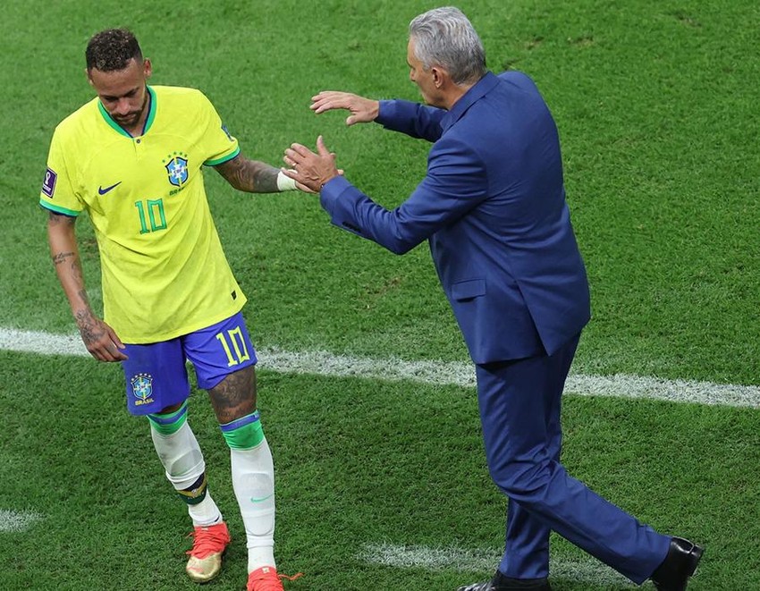 Neymar: Hãy cùng chiêm ngưỡng những pha bóng kỹ thuật điêu luyện của Neymar, cầu thủ bóng đá nổi tiếng thế giới. Với tốc độ và kỹ năng đặc biệt, anh là một trong những ngôi sao sáng nhất của làng bóng đá.