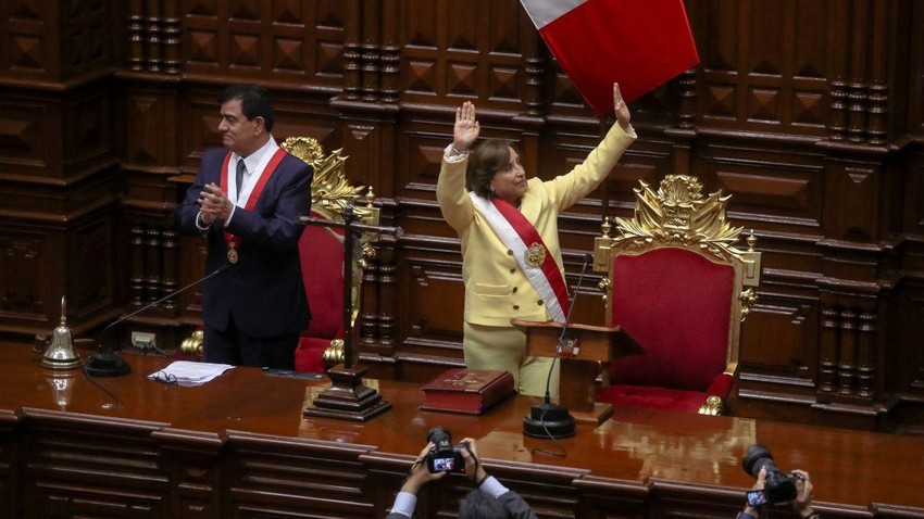Tổng thống Peru bị bắt và đất nước có lãnh đạo là nữ: Peru đã trải qua 1 thời gian những biến động chính trị, công dân hy vọng điều này sẽ giúp đất nước chúng ta phát triển hơn. Bất chấp những khó khăn, thủ lĩnh người phụ nữ đã được bầu làm tổng thống Peru. Điều này cho thấy rằng cơ hội luôn có cho tất cả mọi người. Xem hình ảnh liên quan đến sự kiện này để hiểu thêm.