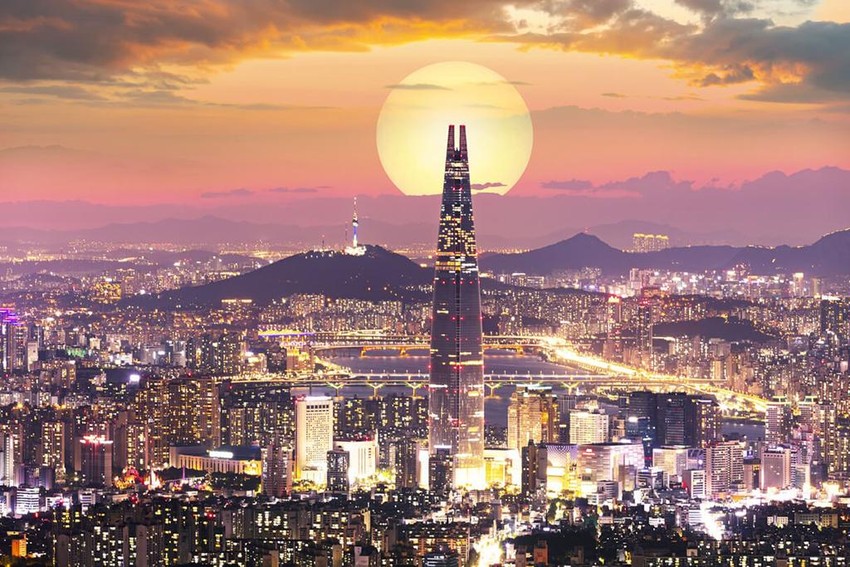 Miễn visa Hàn Quốc: Đầu tư cho việc du lịch Hàn Quốc đang trở nên phổ biến vì chính quyền Hàn Quốc đã miễn visa cho nhiều quốc gia, trong đó cả Việt Nam. Bạn có thể dễ dàng tham quan các địa danh nổi tiếng như Seoul, khu vực Gangwondo, thành phố Busan, đảo Jeju… chỉ với 1 vé máy bay và chất lượng dịch vụ tốt nhất.
