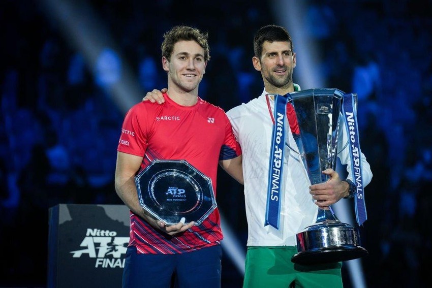 Điều đáng nhớ nhất trong mùa giải quần vợt năm nay chính là thành tích ngoạn mục của Djokovic và các khoản tiền thưởng lớn đi kèm. Hãy xem hình ảnh chi tiết về khoản tiền thưởng đó và cùng chúc mừng anh ấy!