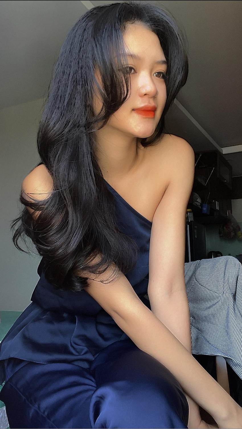 Tận mắt chiêm ngưỡng sự hoàn hảo của Miss Grand Vietnam qua bộ tóc đẹp được cắt tỉa tinh tế sẽ khiến cho người xem không thể rời mắt.