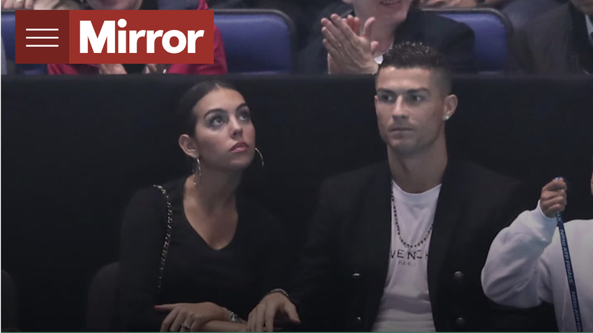 Đó là một tin buồn cho cộng đồng MU và tất cả các fan hâm mộ bóng đá khi nghe về việc Ronaldo rời đi. Nhưng hãy cùng nhìn lại sau bức tranh lưu giữ những kỷ niệm đẹp của anh ở đây, và cùng chia sẻ nỗi ái ân của fan bóng đá.