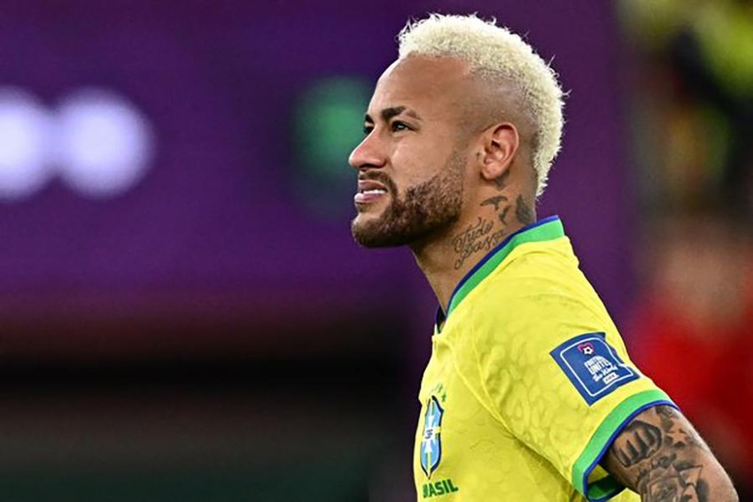 Neymar đã khiến bóng đá Brazin phấn khích khi mang về chiến thắng cho đội tuyển quốc gia của mình với cú sút luân lưu trong trận tứ kết World Cup. Xem hình ảnh này để thấy Neymar đã làm gì để trở thành một trong những cầu thủ tài năng nhất thế giới!